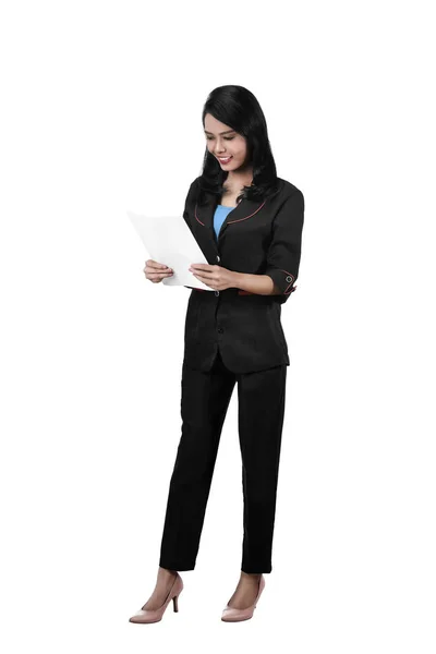 Asiatiska Affärskvinna Hålla Business Papper Över Vit Bakgrund — Stockfoto