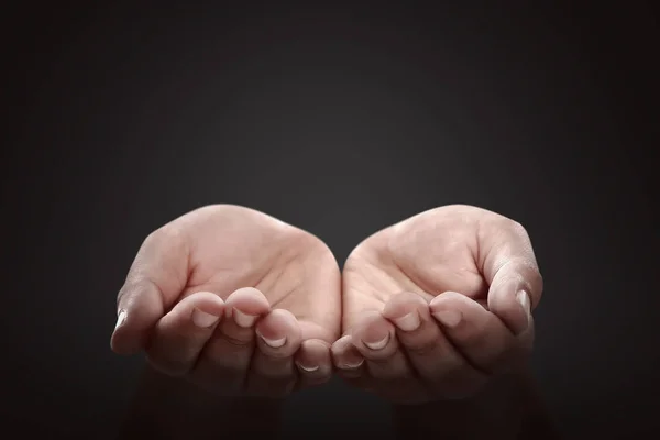 Les Mains Humaines Avec Geste Prière Sur Fond Noir — Photo