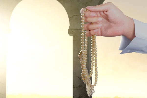 Muslim Man Praying Prayer Beads His Hands Mosque — Stock Photo, Image