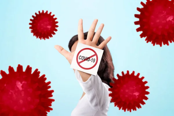 Aziatische Vrouw Tonen Stop Hand Gebaar Voor Coronavirus Verspreiding Griepziekte — Stockfoto