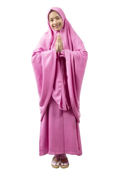 Ασιάτισσα Μουσουλμάνα Πέπλο Προσεύχεται Απομονωμένη Λευκό Φόντο — Φωτογραφία Αρχείου
