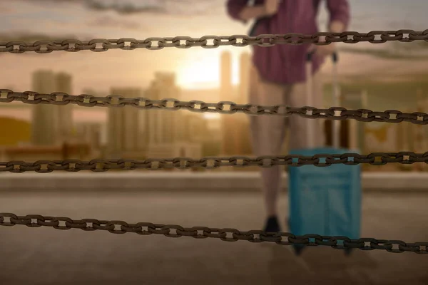 Chain Fence Man Backpack Suitcase City Sunset World Refugee Day — Stock Photo, Image