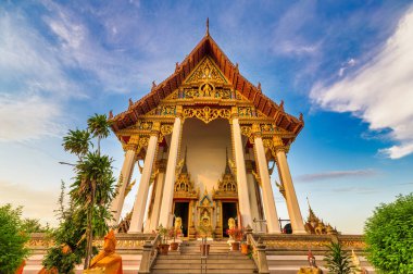 Tambon Rachathewa, Bang Phli Bölgesi, Samut Prakan, Tayland, O