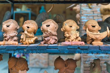 Lopburi, Tayland - 2 Kasım 2019: Topluluk Yasağı Din Mot Daen