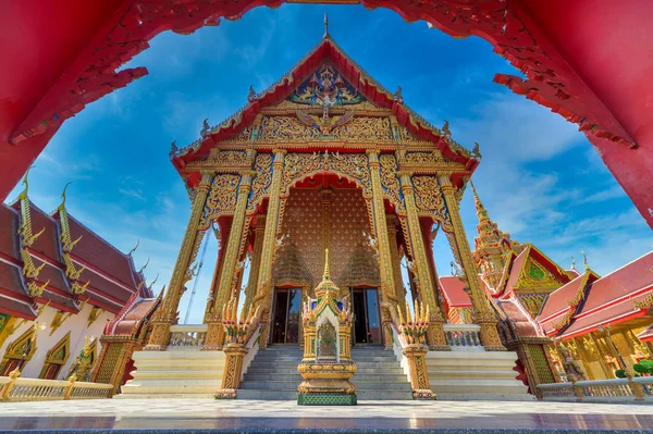 Tambon Phra Prathom Chedi, Amphoe Mueang Nakhon Pathom, 2019年12月8日Wat Phai Lom座落在Amphoe Sam Khok的Chao Phraya河东岸. — 图库照片