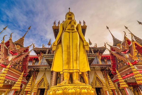 Lat Phrao, Bangkok / Thailand / 1 januari 2020: Wat Lat Phrao, — Stockfoto