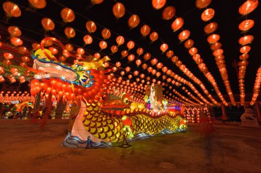 Samut Prakan İlçesi, Samut Prakan, Tayland, 25 Ocak 2020: Taoist Tapınağı, Fener Festivali. Temiz, güzel, güzel, tapacak tanrıları olan