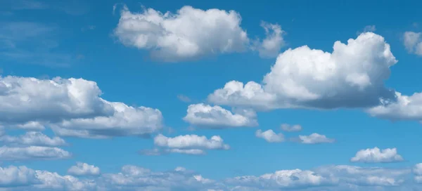 Gökyüzündeki bulutlar