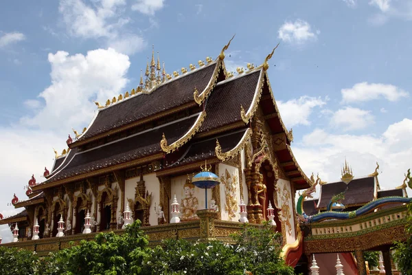 Skulptur, arkitektur och symboler för buddhismen, thailand. — Stockfoto