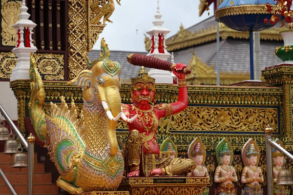 Skulptur, Architektur und Symbole des Buddhismus, Thailand — Stockfoto