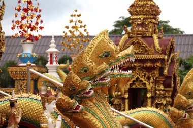 Budizm, Tayland 'ın heykel, mimari ve sembolleri