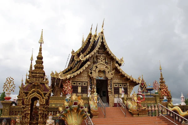 Skulptur, Architektur und Symbole des Buddhismus, Thailand — Stockfoto