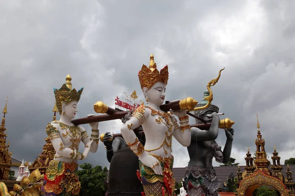Skulptur, Architektur und Symbole des Buddhismus, Thailand — Stockfoto