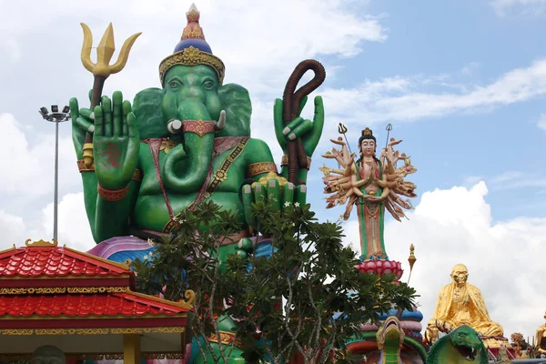 Sculpture, architecture and symbols of Buddhism, Thailand — Stock Photo, Image