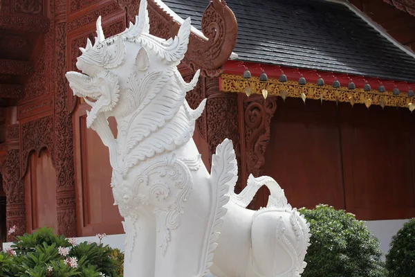 Sculpture, architecture and symbols of Buddhism, Thailand — Stock Photo, Image