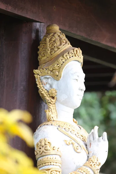 Sculpture, architecture and symbols of Buddhism — Stock Photo, Image