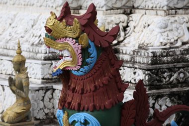 Budizm, Tayland 'ın heykel, mimari ve sembolleri