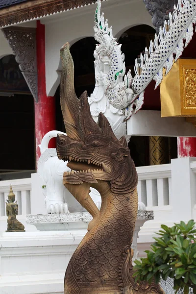 Sculpture, architecture and symbols of Buddhism, Thailand — Stock Photo, Image