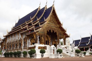 Budizm 'in heykel, mimari ve sembolleri