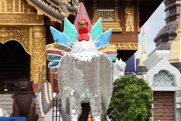 Rzeźby z różnych zwierząt, Tajlandia, Azja Południowo-Wschodnia — Zdjęcie stockowe