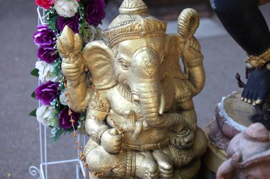 Budizm, Tayland 'ın heykel, mimari ve sembolleri