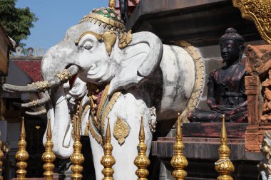 Budizm, Tayland 'ın heykel, mimari ve sembolleri