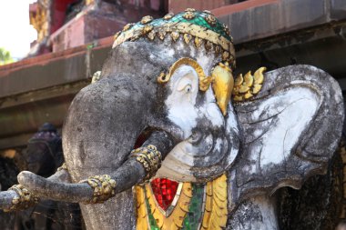 Budizm, Tayland 'ın heykel, mimari ve sembolleri