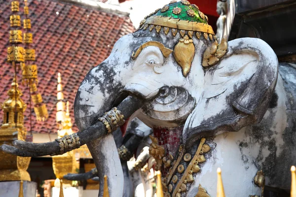 Budizm, Tayland 'ın heykel, mimari ve sembolleri