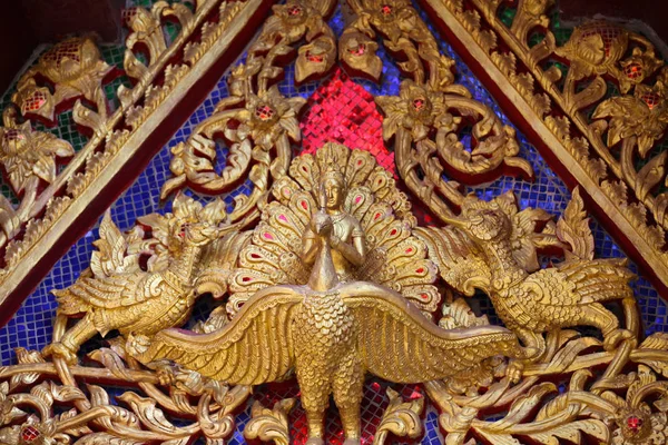 Skulptur, arkitektur och symboler för buddhismen, thailand — Stockfoto