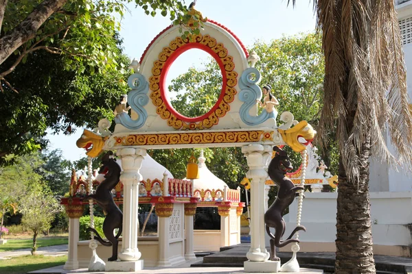 Sculpture, architecture and symbols of Buddhism, Thailand — Stock Photo, Image