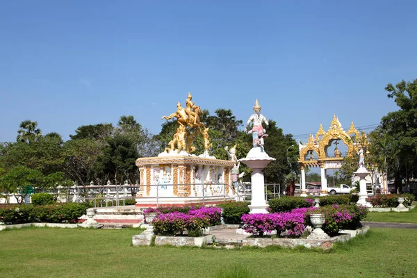 Escultura, arquitectura y símbolos del budismo, tailandia —  Fotos de Stock