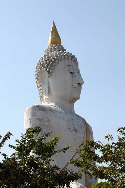 Szobrászat, építészet és szimbólumok buddhizmus, Thaiföld — Stock Fotó