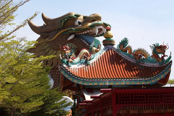 Skulptur, arkitektur och symboler för buddhismen, thailand — Stockfoto