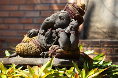 Budizm, Tayland 'ın heykel, mimari ve sembolleri