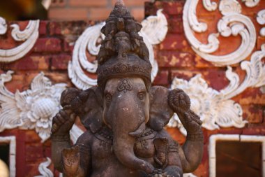 Budizm, Tayland 'ın heykel, mimari ve sembolleri