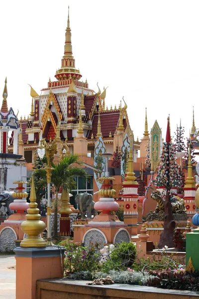 Skulptur, Architektur und Symbole des Buddhismus, Thailand — Stockfoto