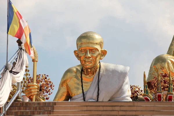 Skulptur, Architektur und Symbole des Buddhismus, Thailand — Stockfoto