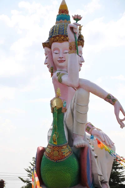 Skulptur, arkitektur och symboler för buddhismen, thailand — Stockfoto