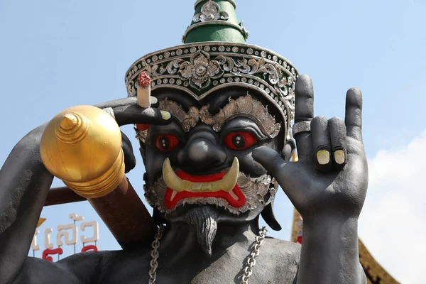 Skulptur, Architektur und Symbole des Buddhismus, Thailand — Stockfoto