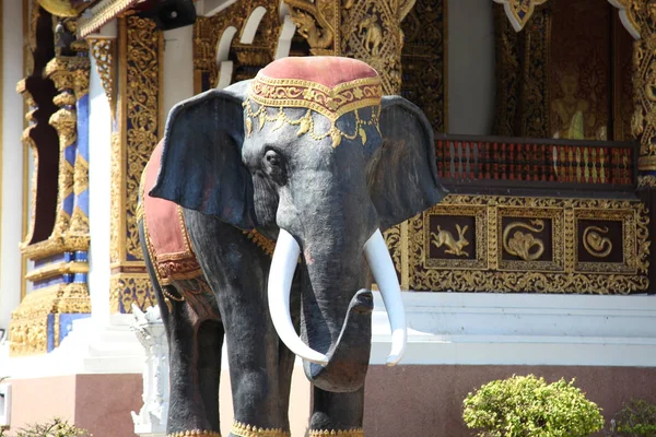 Budizm, Tayland, Güney Doğu Asya 'nın heykel, mimari ve sembolleri