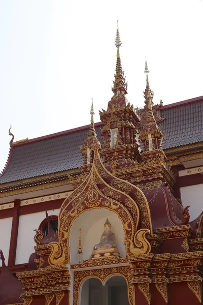 Skulptur, arkitektur och symboler för buddhismen, thailand — Stockfoto