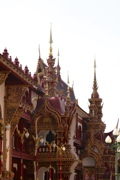 Sculpture, architecture et symboles du bouddhisme, thaïlande — Photo