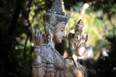 Budizm, Tayland 'ın heykel, mimari ve sembolleri