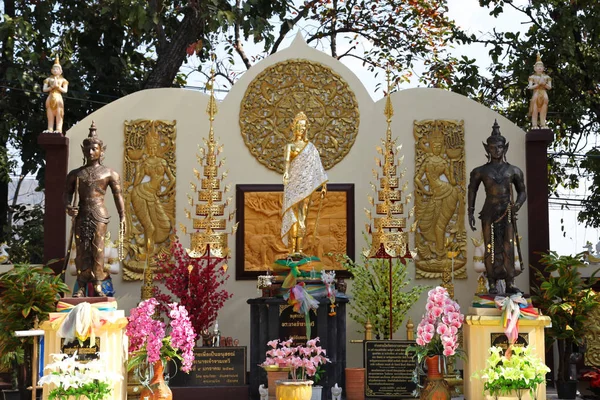 Skulptur, Architektur und Symbole des Buddhismus, Thailand — Stockfoto