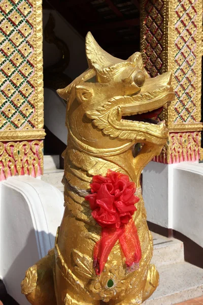 Sculpture, architecture and symbols of Buddhism, Thailand — Stock Photo, Image