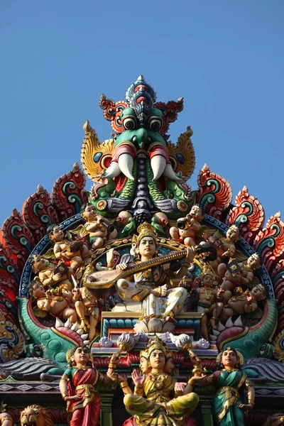 Sculpture, architecture et symboles de l'hindouisme et du bouddhisme — Photo