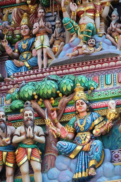 Rzeźba, architektura i symbole Hinduizm i buddyzm — Zdjęcie stockowe