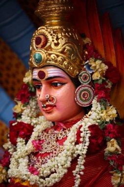 Heykel, Mimarlık ve Hinduizm ve Budizm sembolleri