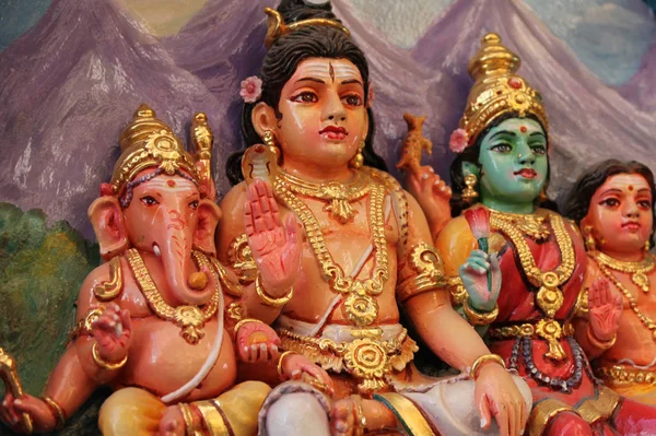 Rzeźba, architektura i symbole Hinduizm i buddyzm — Zdjęcie stockowe