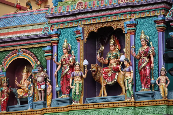 Szobrászat, építészet és szimbólumok, a hinduizmus és buddhizmus — Stock Fotó